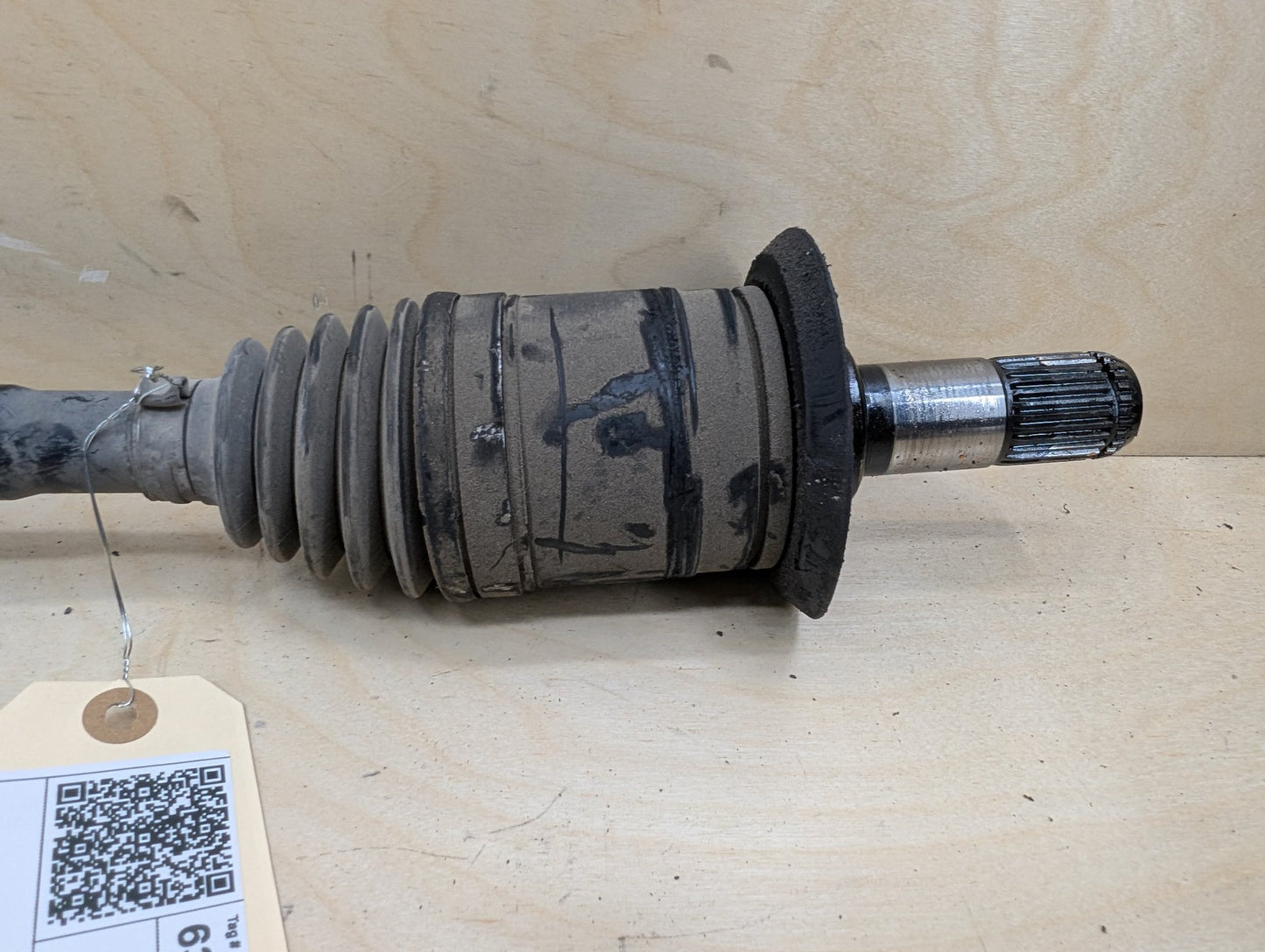 2012-2018 BMW 320i F30 Rear Left Driver Half Shaft Output CV Axle 7609351