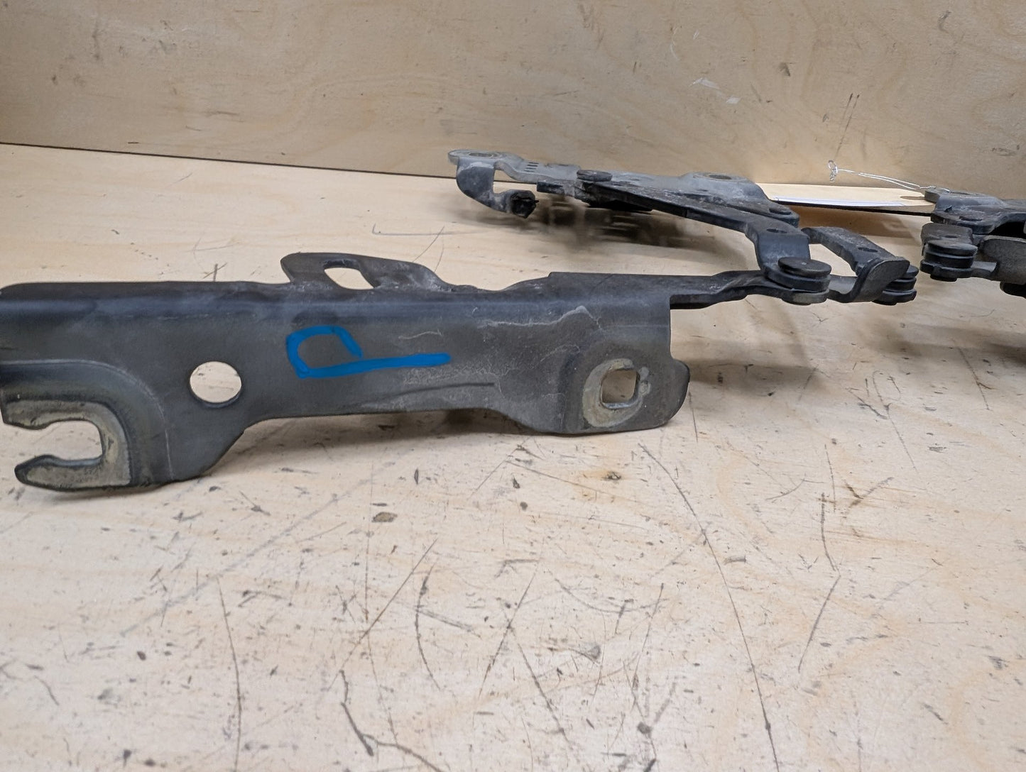OEM BMW F22 F23 F30 F32 F33 F36 F80 F82 F83 F87 Left Right Side Hood Hinges PAIR