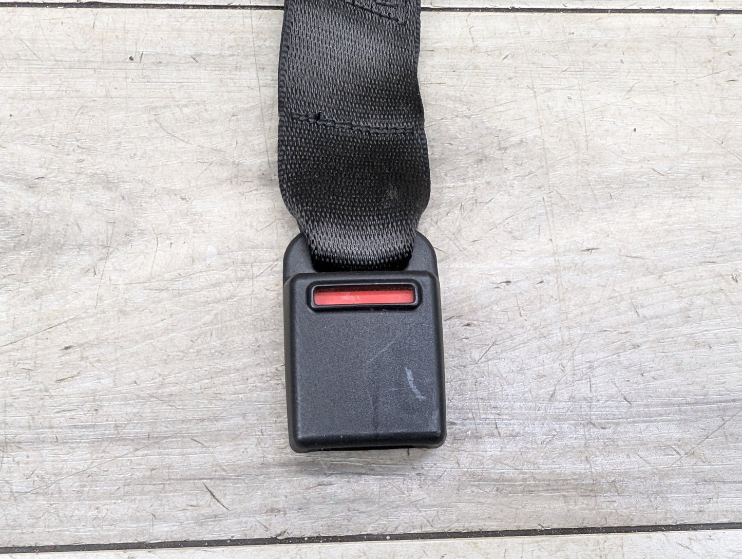 2017-2023 BMW 530i G30 Rear Middle Center Seatbelt Seat Belt Buckle 7430064