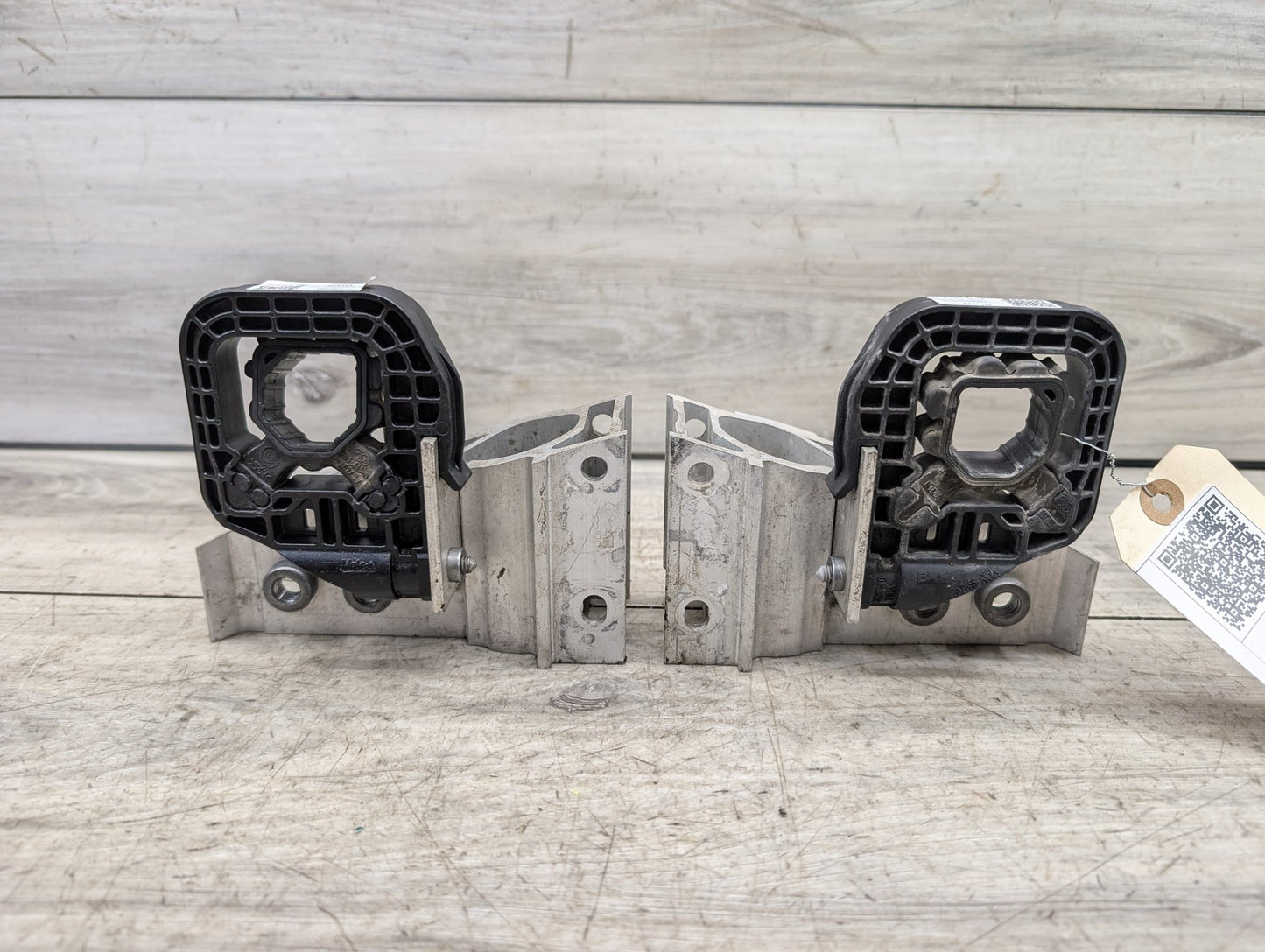 2019 - 2026 BMW 330i G20 Radiator Lower Mounting Brackets SET 7422234 B46B20O1
