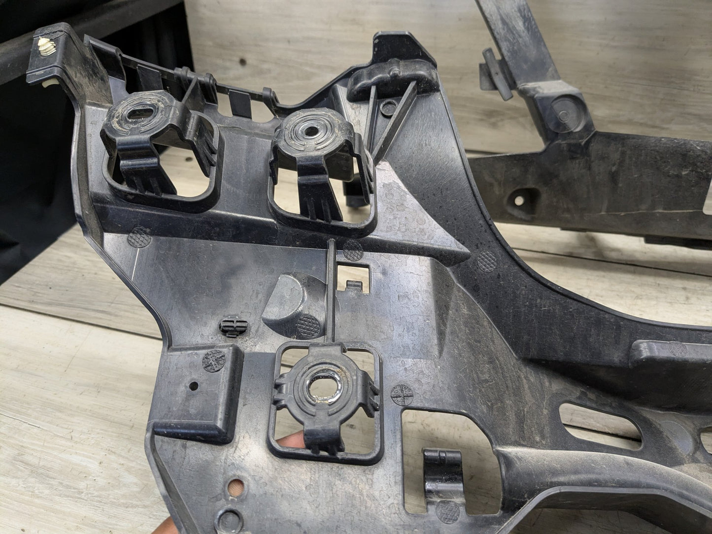 19-21 OEM BMW G20 M SPORT Rear Right Passenger Bumper Support Bracket Mount PAIR
