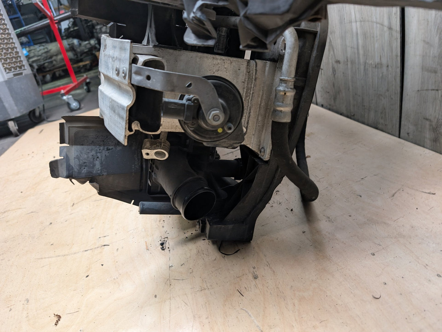 2009 - 2017 Audi Q5 8R Front Clip Frame Radiator Support Assembly  EA888