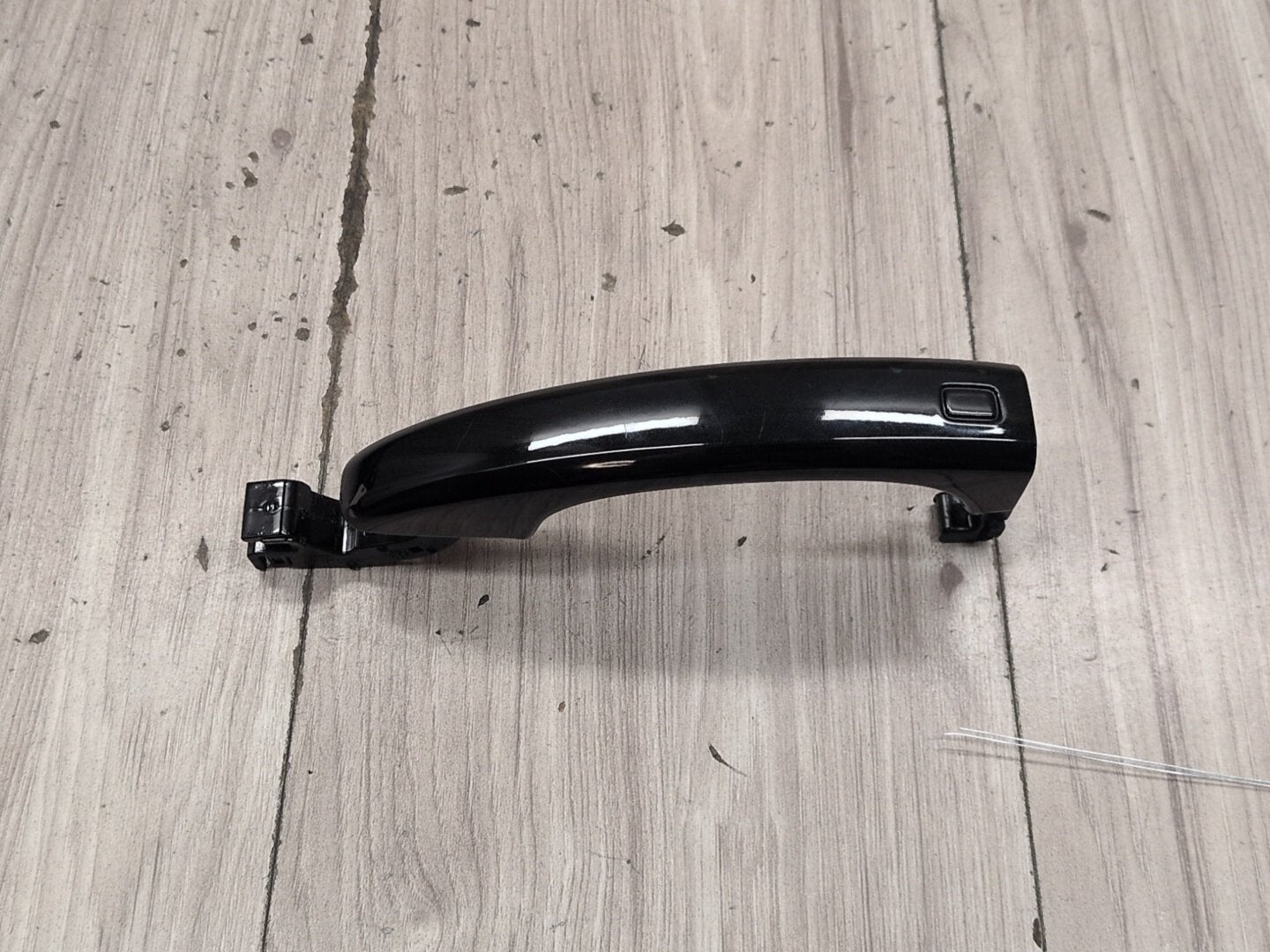 2015-2018 Audi Q3 8U Front or Rear Left Driver Exterior Door Handle w/ Comfort Access 8T0837205A