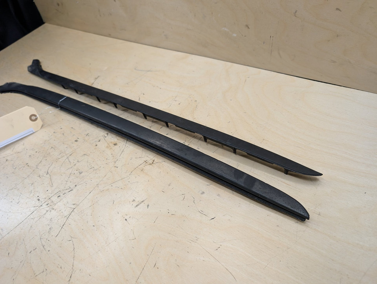 2012-2018 BMW 328i F30 Front Left Right Side Windshield Drip Trim Molding SET 7258188