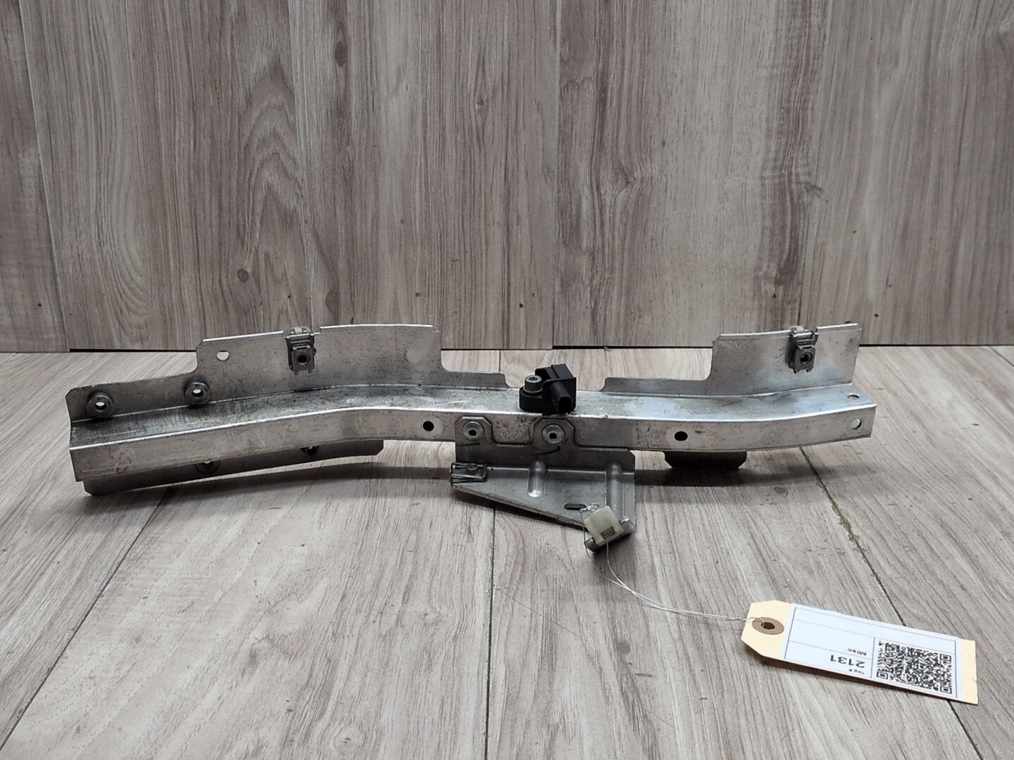 2014 - 2018 BMW X5 F85 Right Passenger Headlight Bracket 7294492 S63B44T2