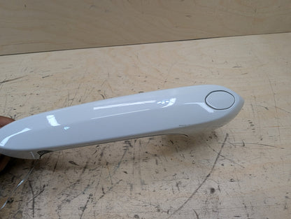 2019-2026 BMW 330i G20 Front Left Driver Exterior Door Handle 7470567 OEM