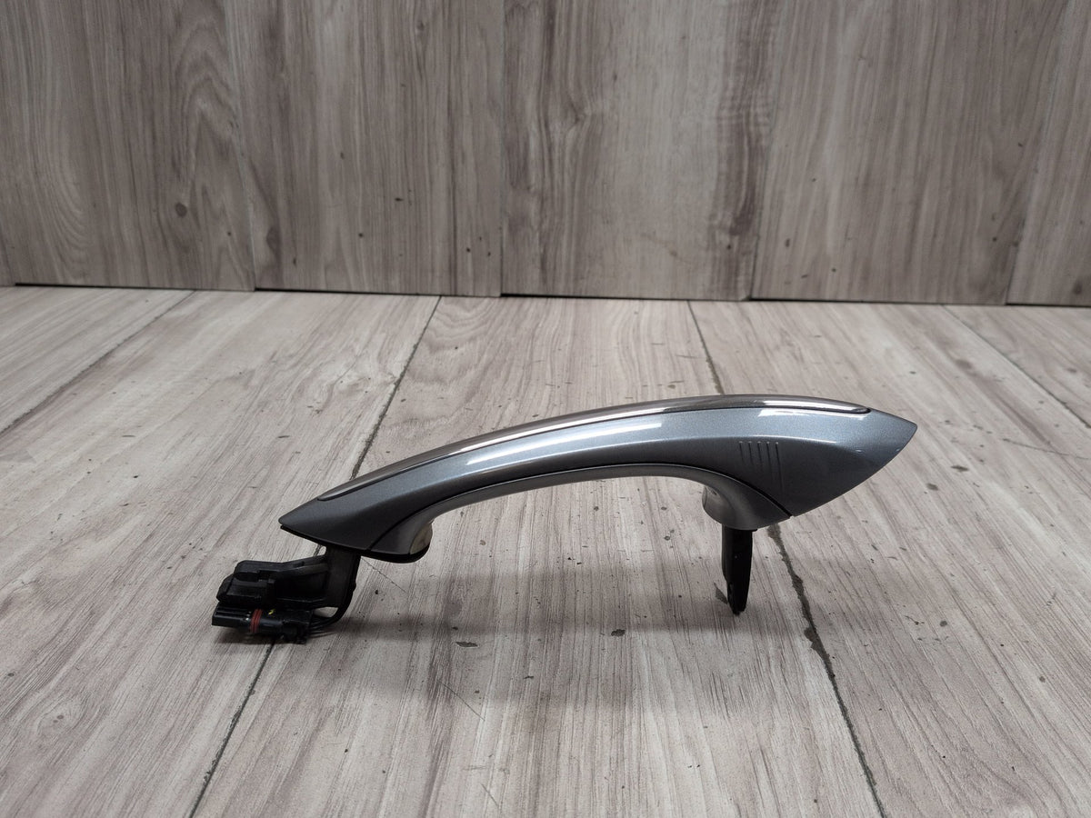 2011-2016 BMW M5 F10 Front Left Driver Door Handle w/ Comfort Access 7305284