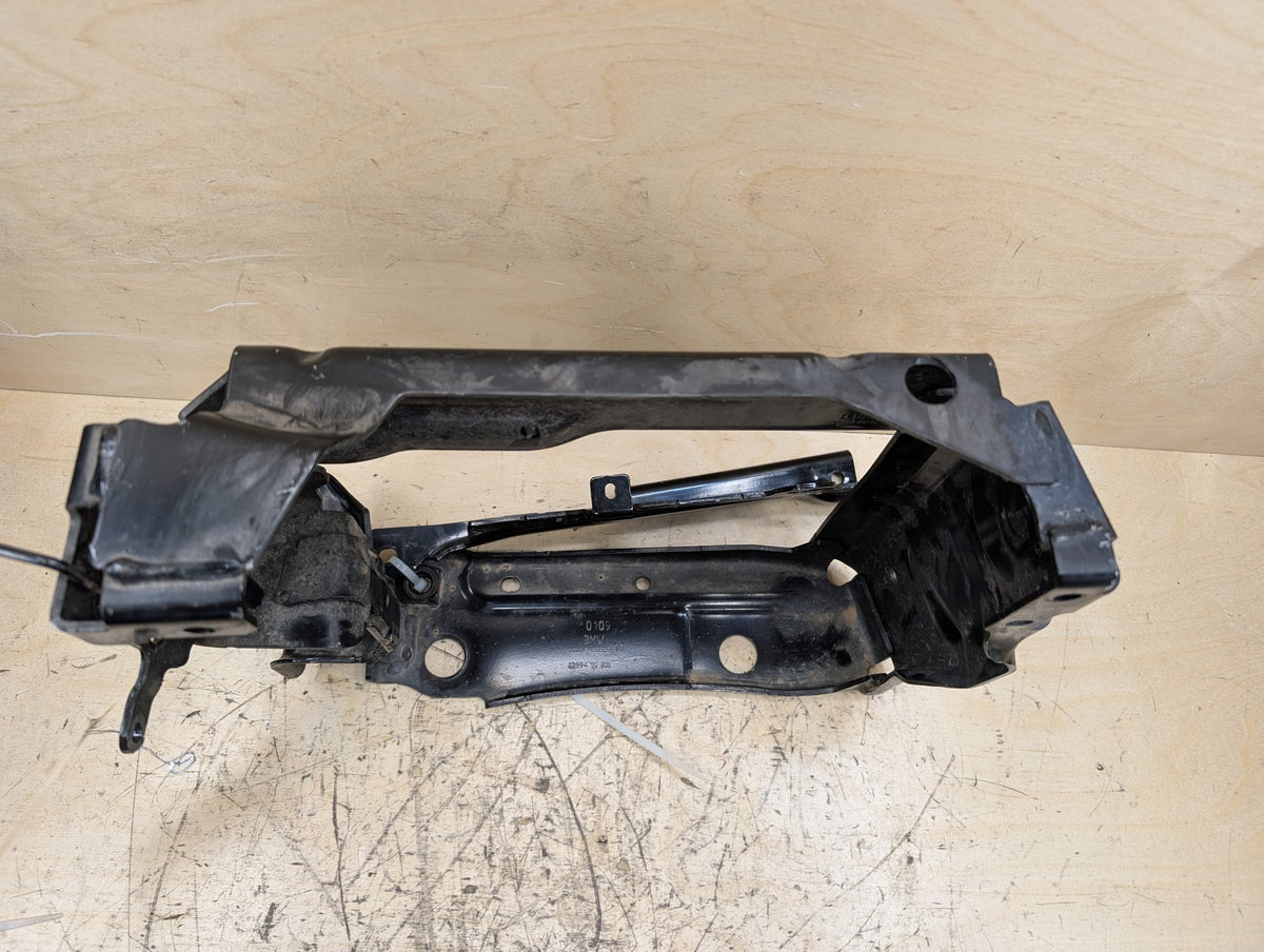 OEM BMW G20 G22 G23 G26 Front Right Passenger Radiator Reinforcement Bracket