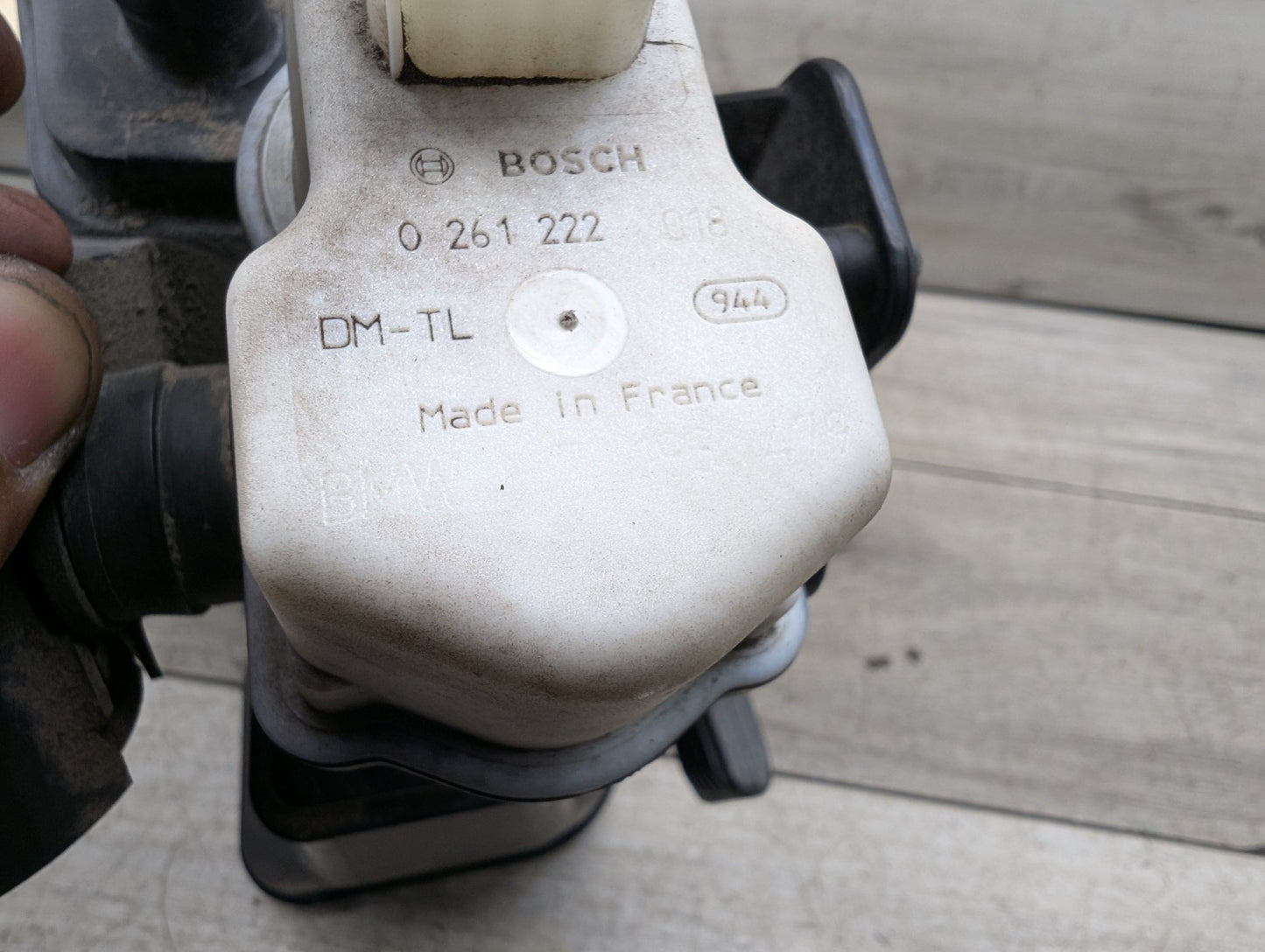 2011-2016 BMW 535i F10 Fuel Vapor Charcoal Canister 7245541