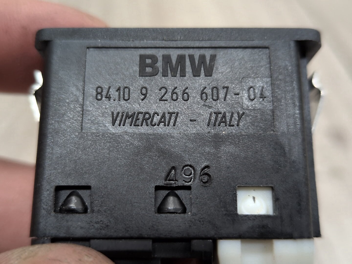 2014 - 2018 BMW X5 F85 AUX / USB Charger Port Socket 9266607 S63B44T2