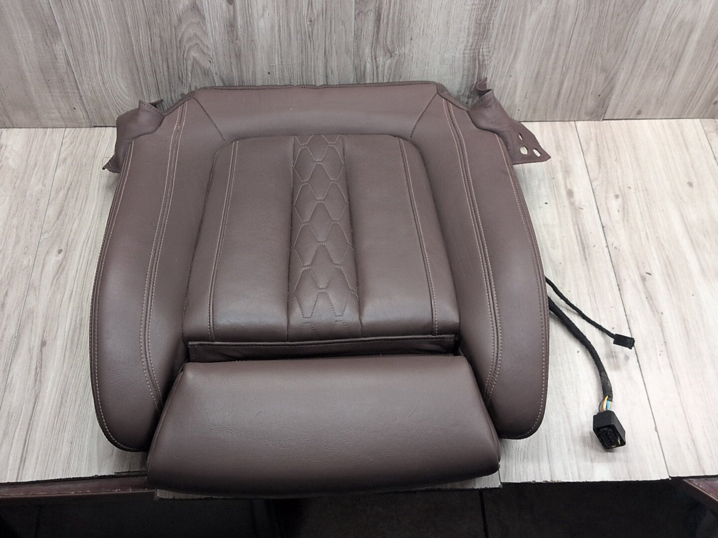 19-25 OEM BMW G05 G06 G07 X5 Front Driver / Passenger Lower Seat Cushion 8493240