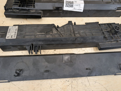 2012-2018 BMW 328i F30 Right Passenger Side Rocker Panel Brackets SET 8507422