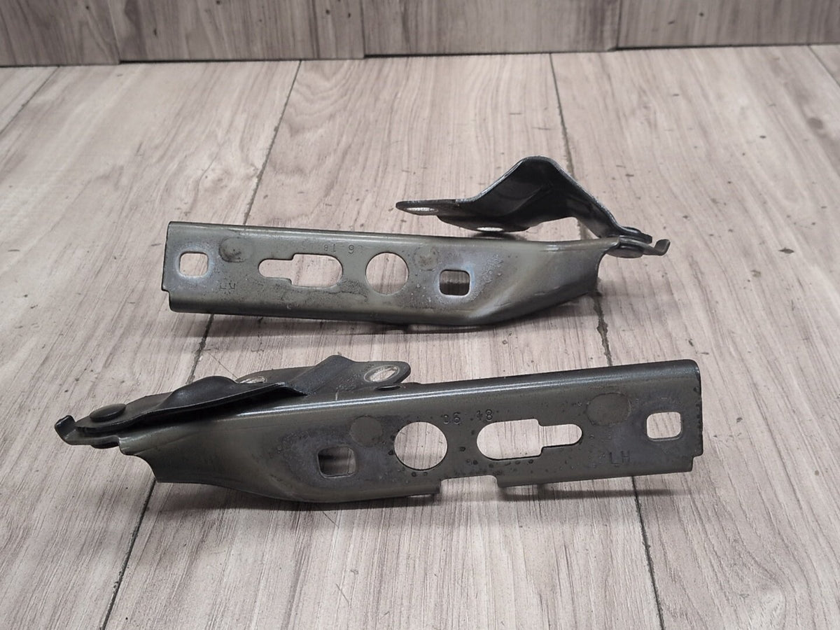 2015-2018 Audi Q3 8U Hood Bonnet Hinges SET 8U0823302 OEM