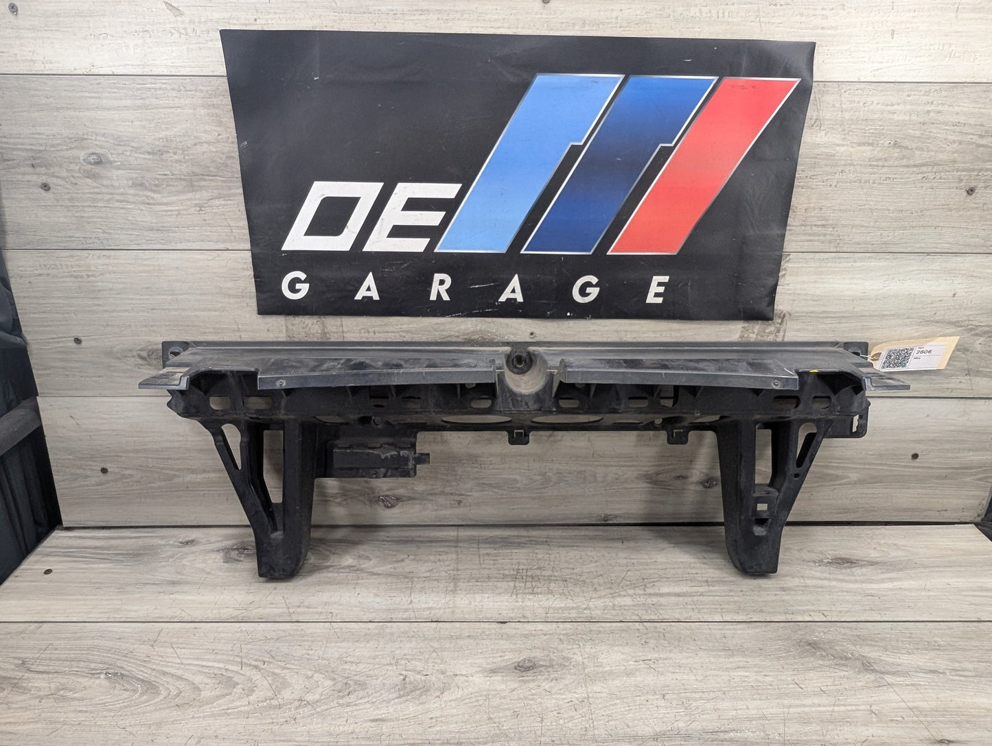 2014 - 2018 BMW X5 F15 Rear Middle Center Bumper Bracket 7294391 N63B