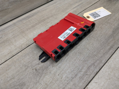 OEM BMW G11 G12 G14 G15 G16 G30 B+ Junction Terminal Power Relay Fuse Box
