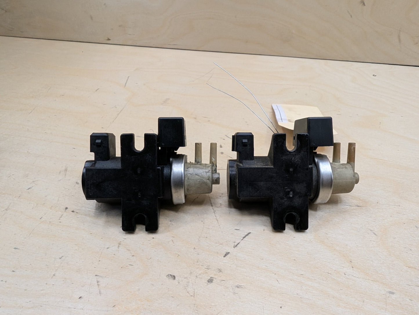 2007-2013 BMW 335i E93 Turbo Boost Pressure Solenoid Valve SET 7548706