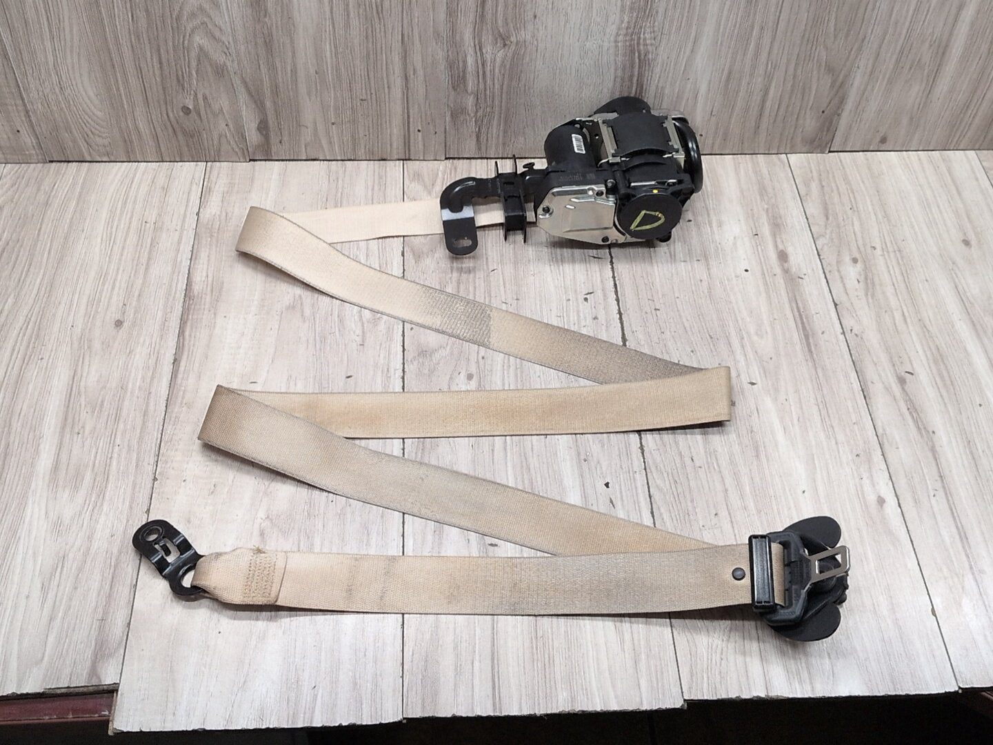 2019-2026 BMW 330i G20 Front Left Driver Seatbelt Seat Belt Retractor 7496301