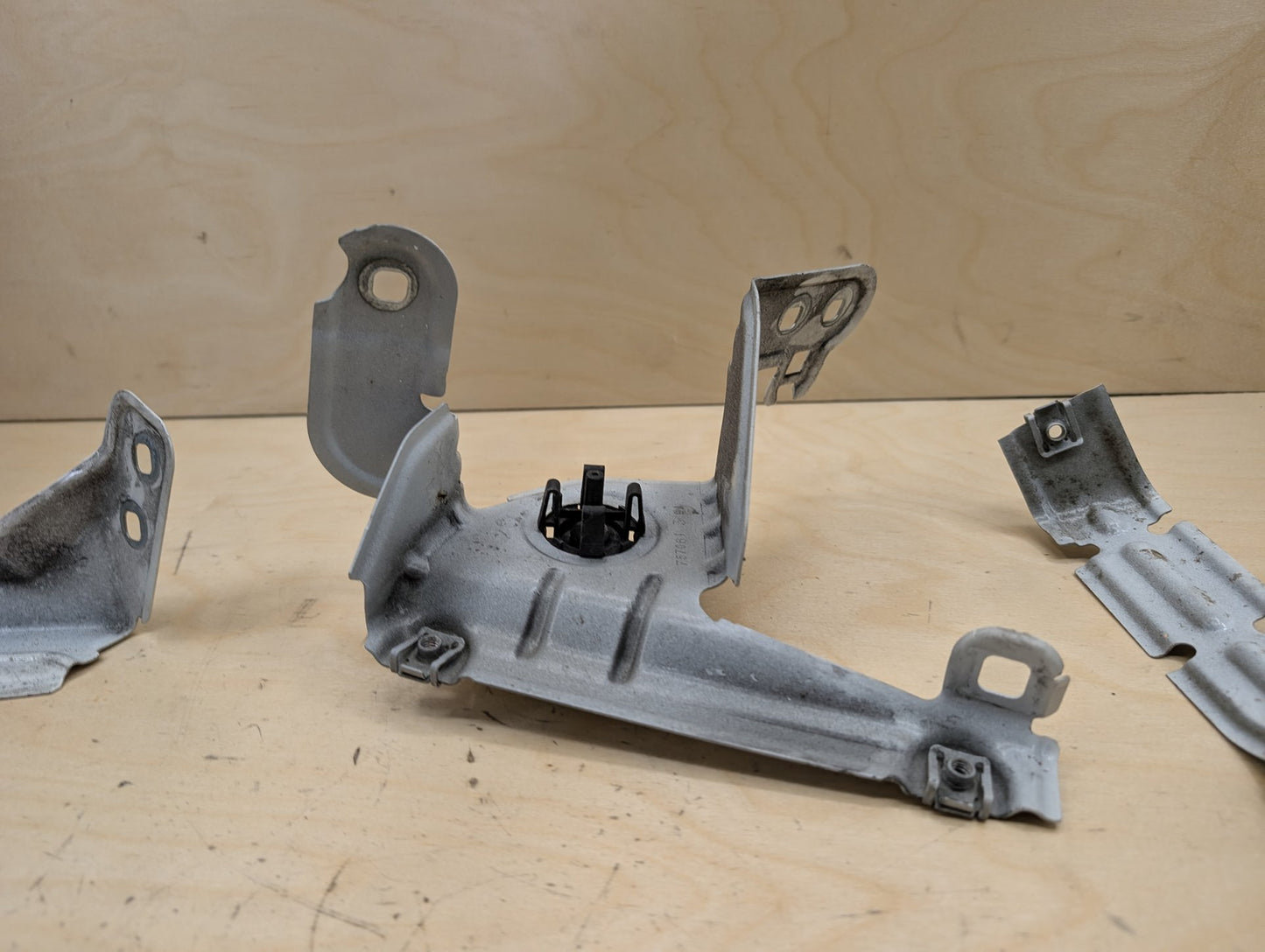 2011-2016 BMW X3 F25 Front Left Driver Fender Brackets SET 7267327