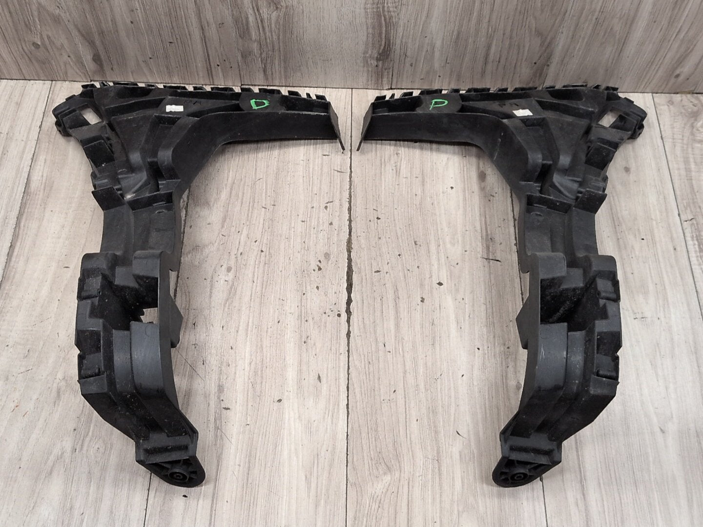 2015-2018 Audi Q3 8U Rear Left Right Bumper Support Brackets SET 8U0807454B