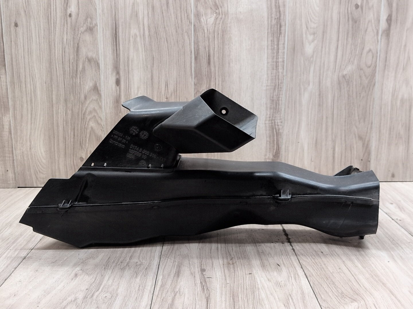 2015 - 2019 BMW X6 F86 Right Passenger Brake Air Duct 8056318 S63B44T2