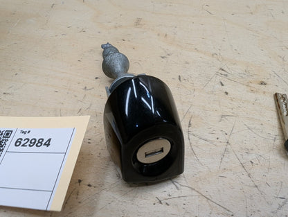 2006-2011 BMW 328i E90 Front Left Driver Key Lock Mechanism w/ Key 7162427