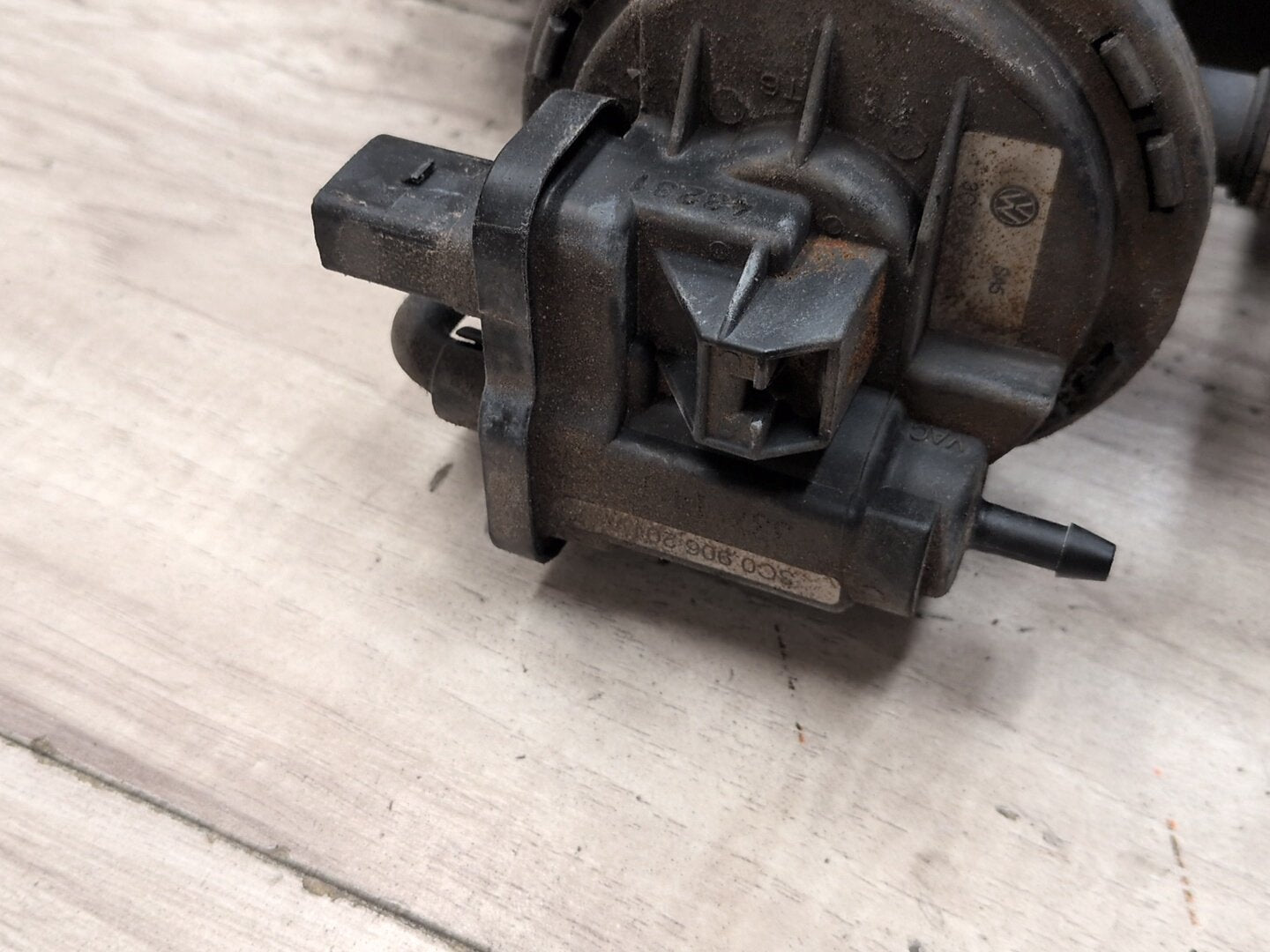 2015-2018 Audi Q3 8U Fuel Vapor Charcoal Canister 3C0201797D