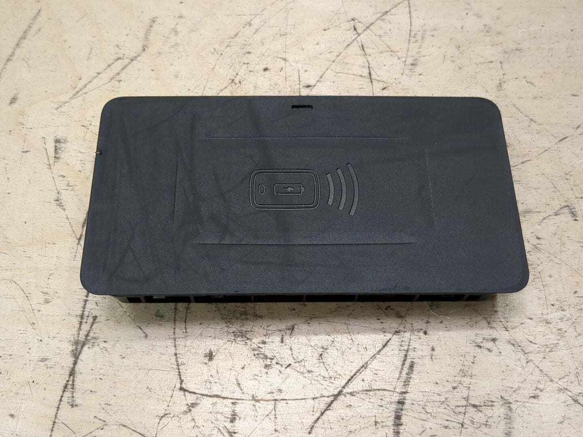 OEM BMW G05 G01 G20 G26 G80 M3 Center Console Storage Phone Car Wireless Charger