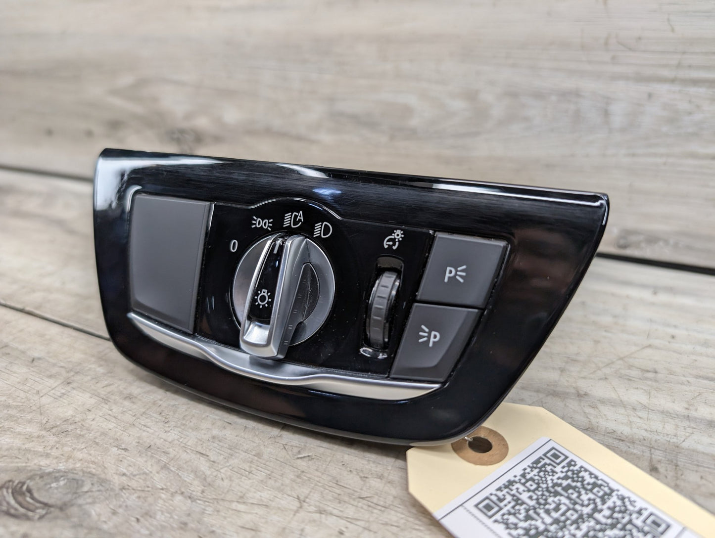 2017-2023 BMW M550i xDrive G30 Headlamp Switch 6841879
