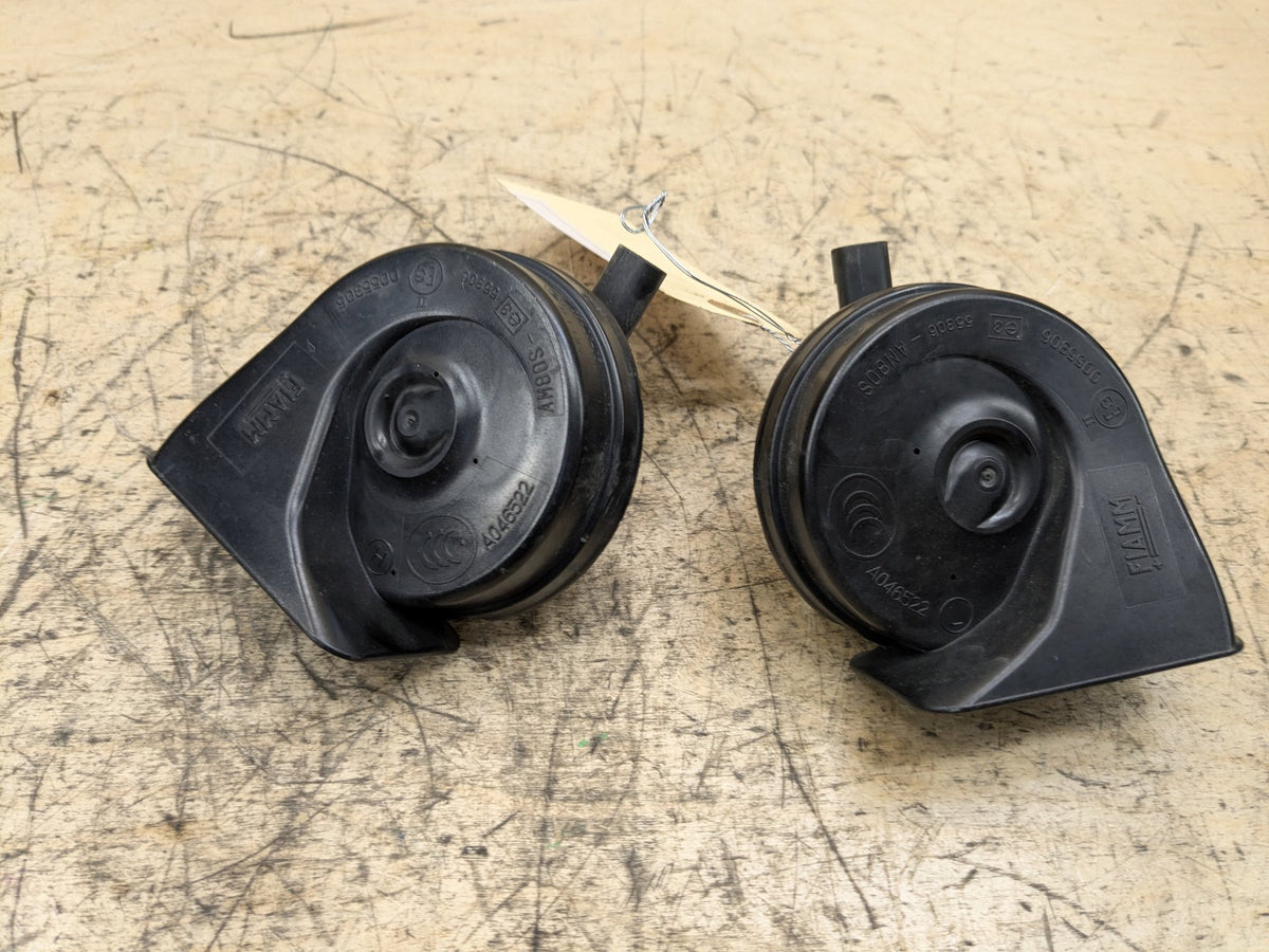 2007-2013 BMW 328i E92 Alarm Horns SET 7159421 OEM