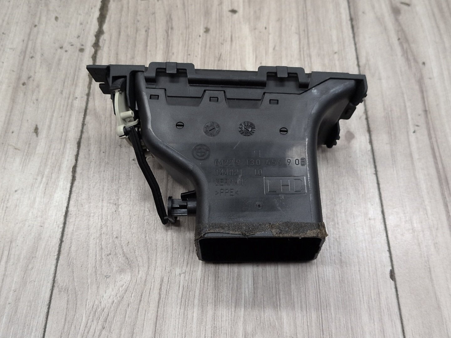 2006-2011 BMW 328i E90 Dashboard Dash Board Left Driver Air Vent 9130459