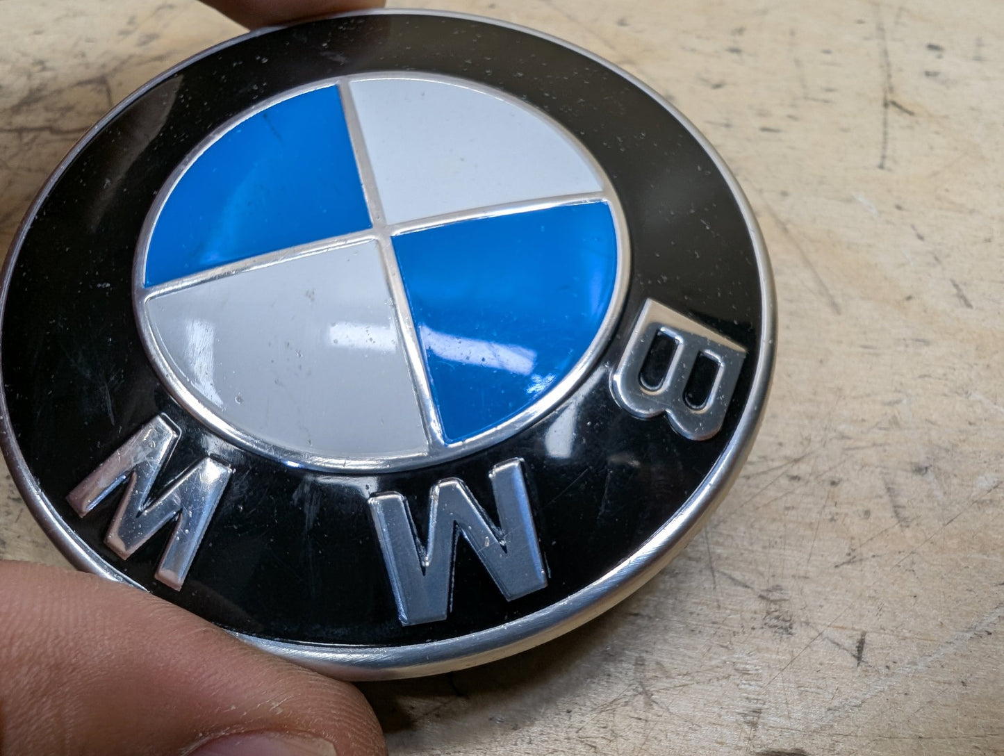 OEM BMW G01 G05 G30 G45 G60 G90 X3 X5 Hood Trunk Emblem Badge Symbol Logo 82mm