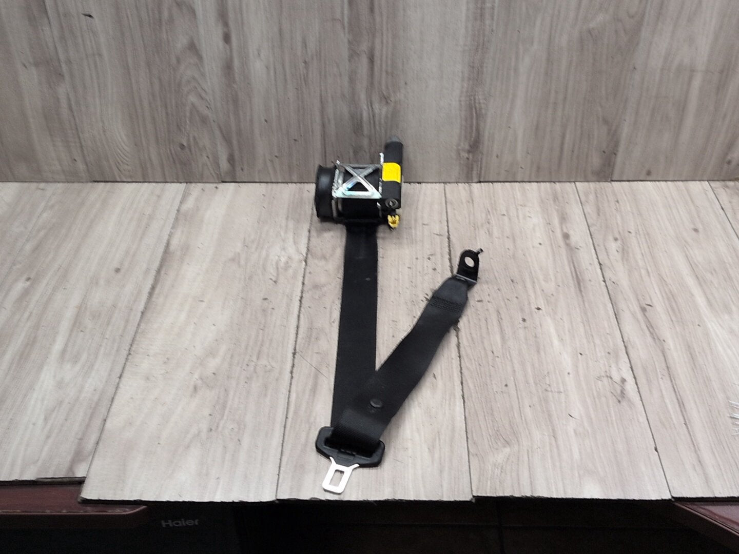 2009-2012 Mercedes-Benz E550 W212 Rear Right Passenger Seatbelt Seat Belt Retractor A2128600485 OEM