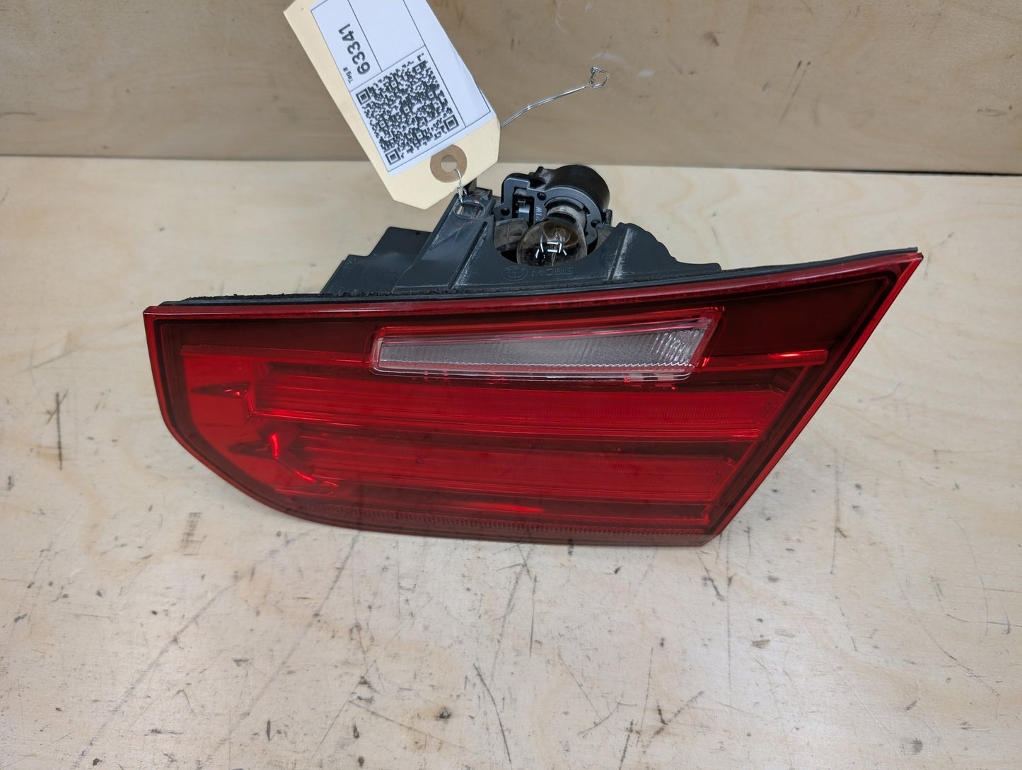 12-15 OEM BMW F30 F80 328 335 M3 Rear Right Passenger Side Inner Tail Light Lamp