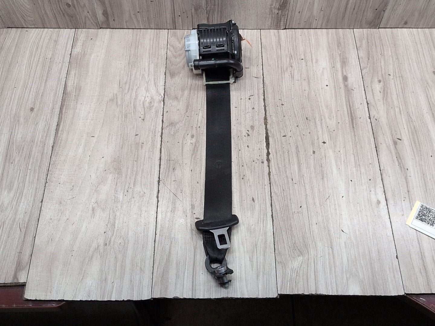 2015-2018 Audi Q3 8U Rear Left or Right Seatbelt Seat Belt Retractor 8U0857805A