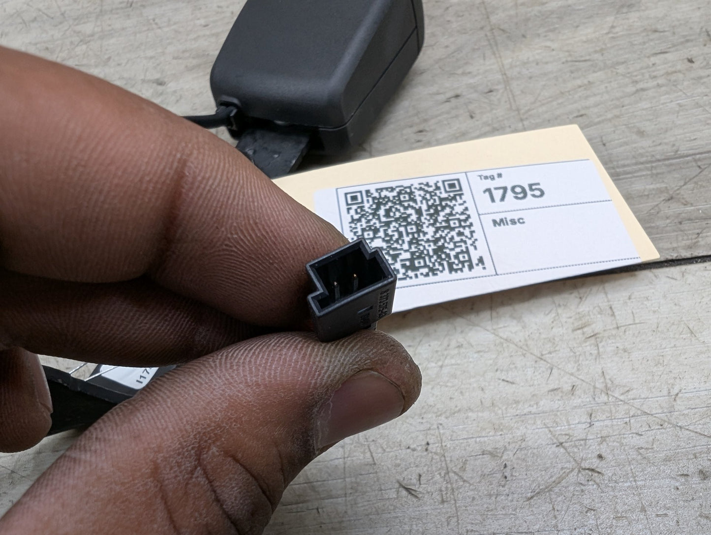 2021-2026 BMW 430i G22 Rear Left Driver Seatbelt Seat Belt Buckle 7442031