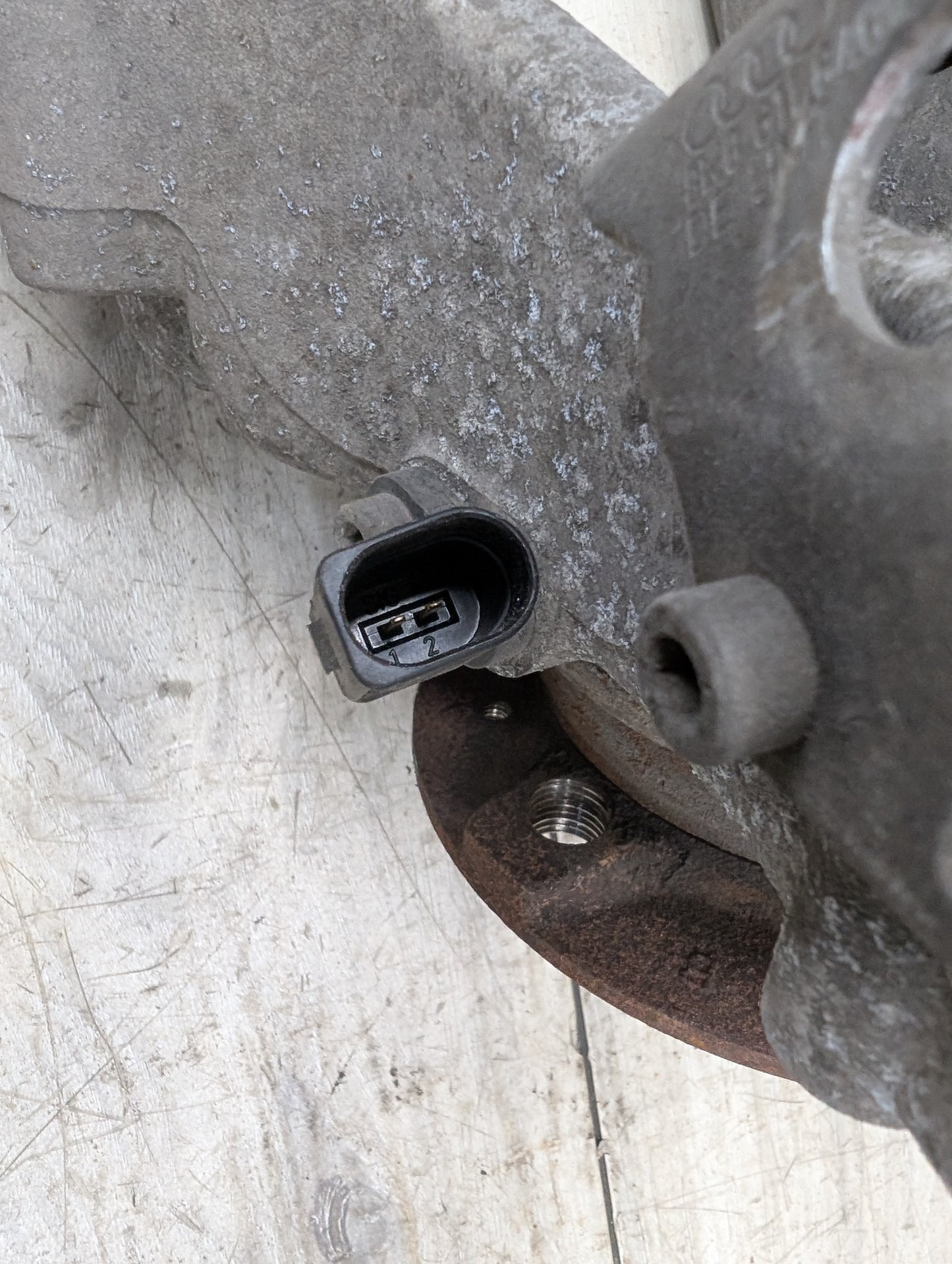 2009 - 2017 Audi Q5 8R Rear Right Passenger Spindle Knuckle w/ Bearing 8R0505432F EA888