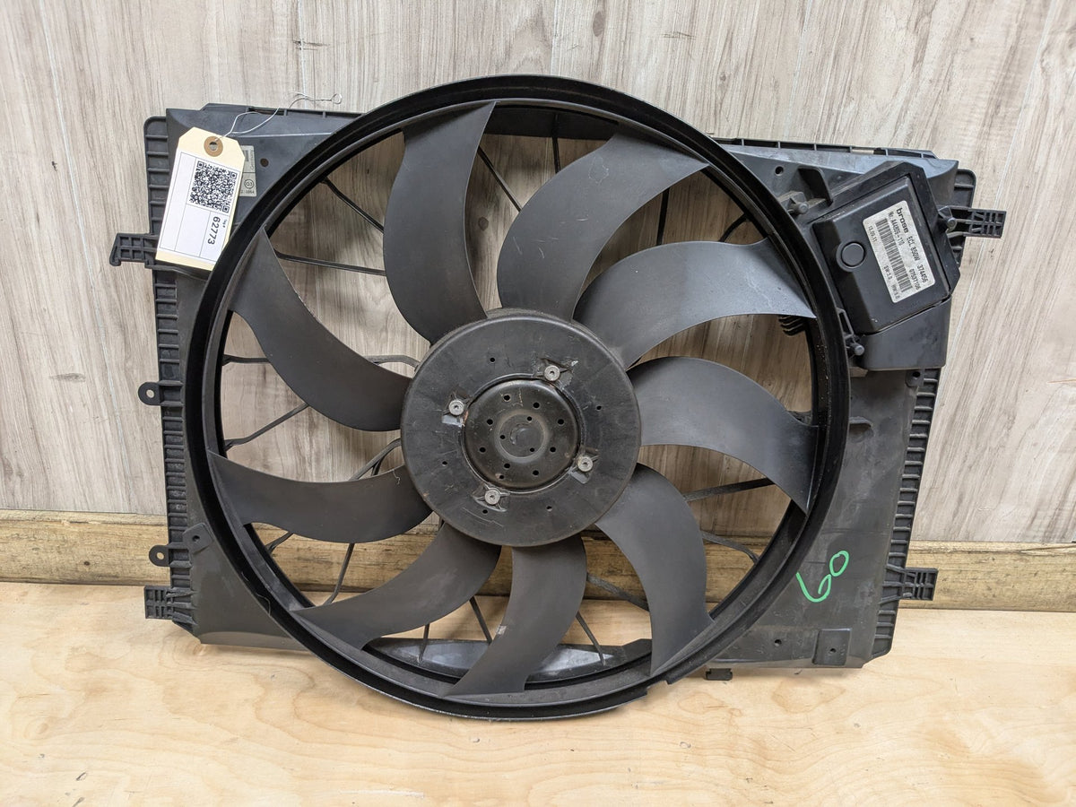 2009-2012 Mercedes-Benz E550 W212 Radiator Fan Shroud Housing w/ Motor A2125000493