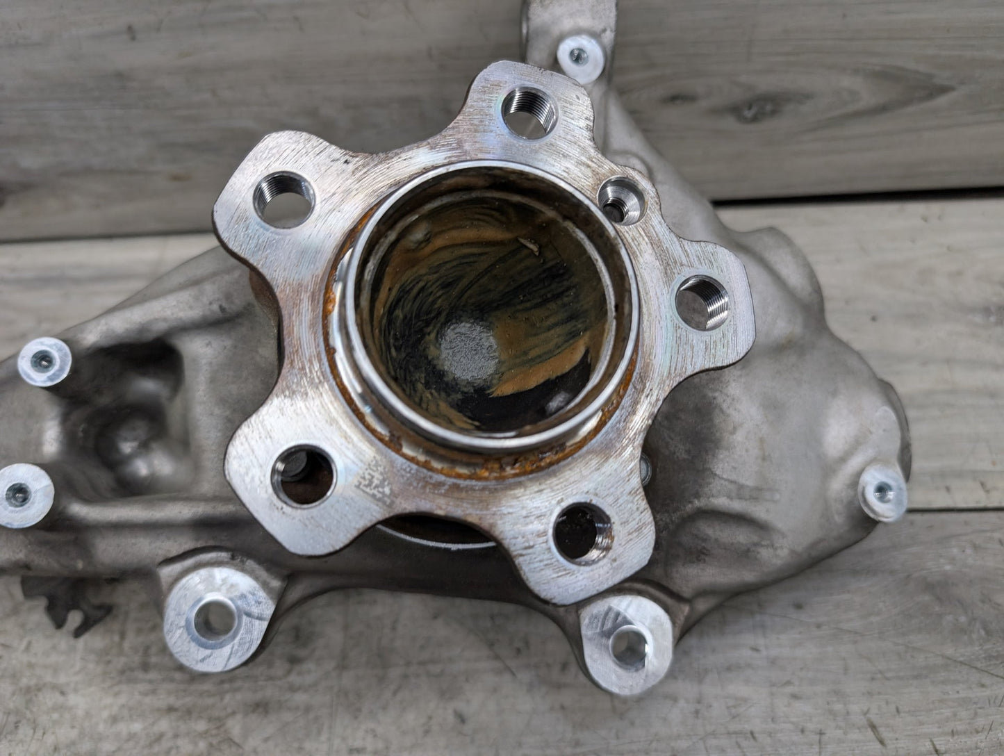 2019-2026 BMW X5 G05 Front Right Passenger Spindle Knuckle w/ Bearing 6876656