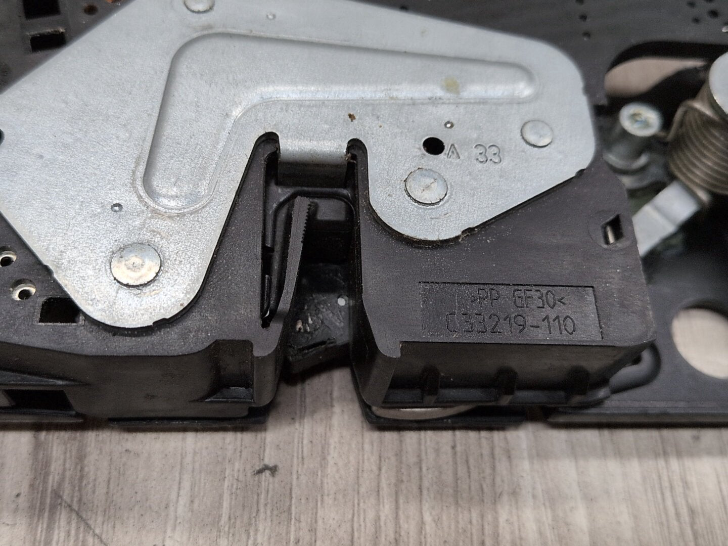 2018-2024 BMW X3 G01 Lower Liftgate Tailgate Lock Latch Actuator 7357112
