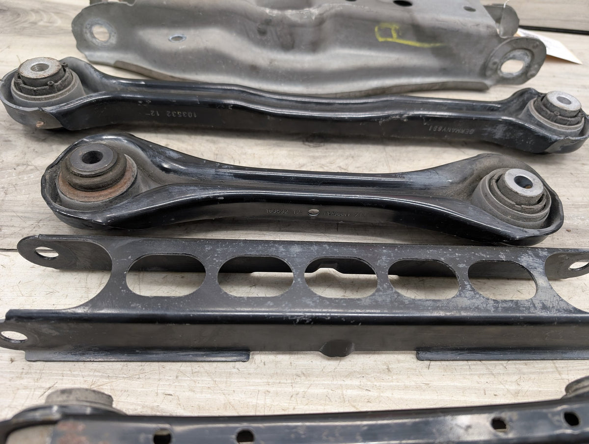 2007-2013 BMW 335i E93 Rear Right Passenger Control Arms SET 6784293 OEM BMW E90 E92 E93 Rear Suspension Right Lower Upper Control Arm Wishbone SET