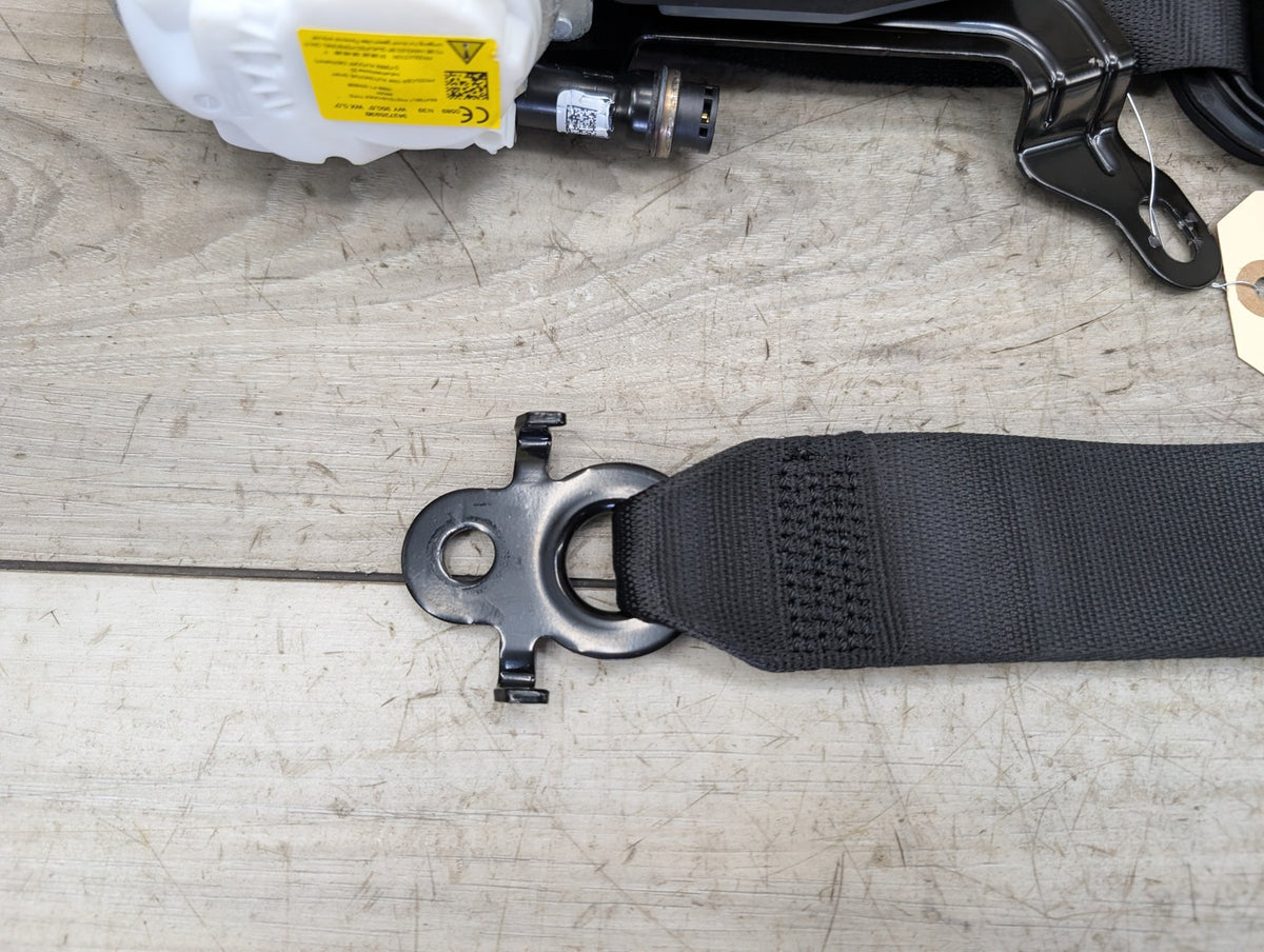 19-20 OEM BMW F95 G05 X5 X6 X7 Front Right Passenger Seat Belt Retractor Black