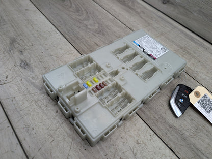 2018 - 2024 BMW X3 G01 Bdc Body Domain Fem Control Module w/ Key 9436419 B58B30O1