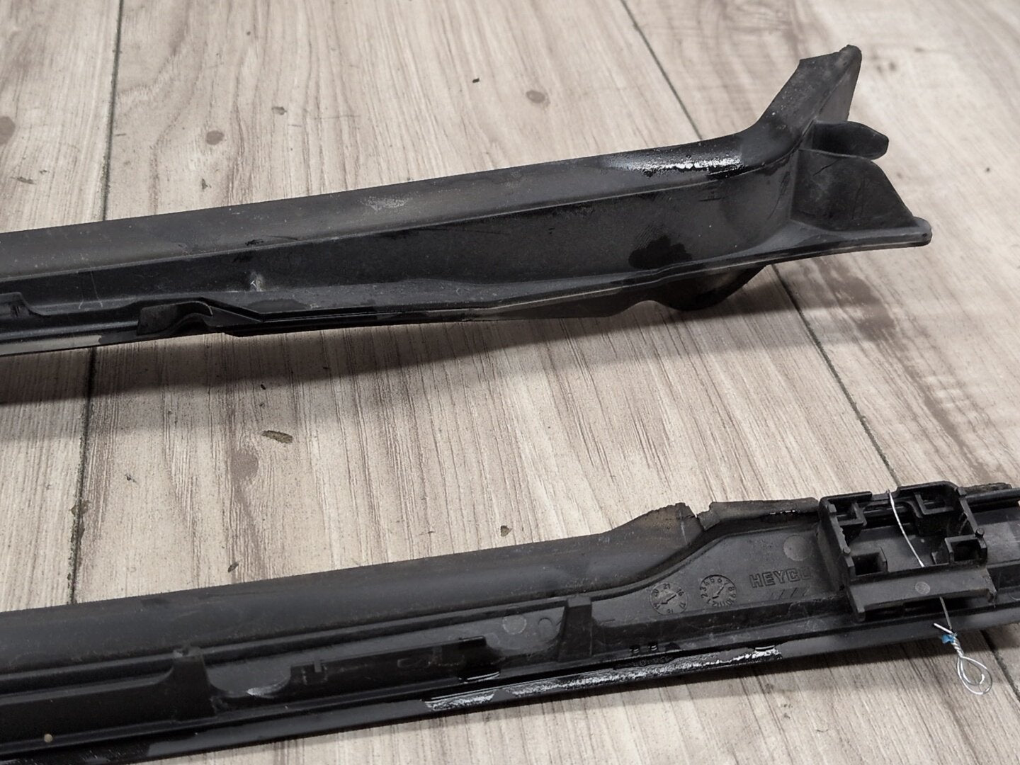 2018-2024 BMW X3 G01 Front Left Right Side Windshield Drip Trim Molding SET 7399031