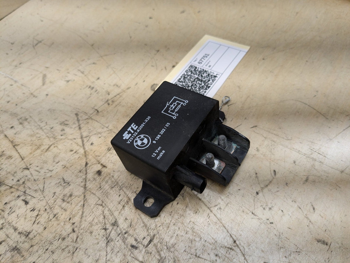 OEM BMW F10 F13 F02 F30 F32 F80 F82 F85 M3 M4 M6 Cooling Fan Relay Control 130A