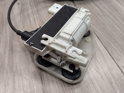 2019 - 2026 BMW X5 G05 Front Right Passenger Door Latch Lock Actuator 7477702 N63B44M3