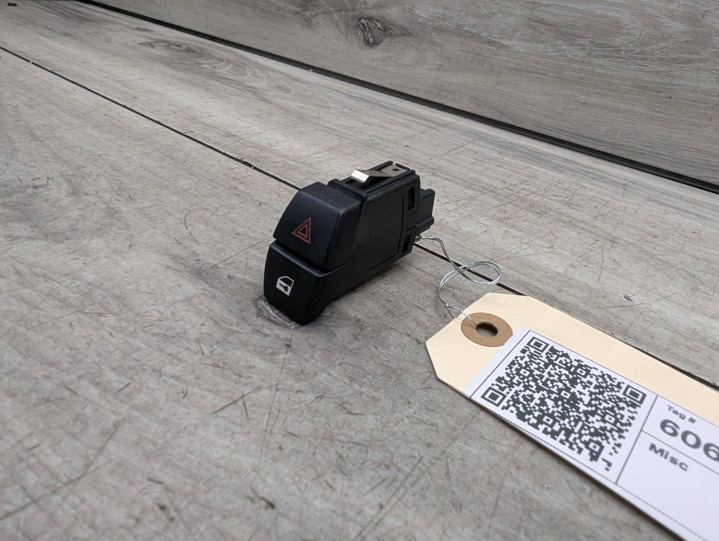 2011-2016 BMW 535i F10 Hazard Warning Switch 9161896