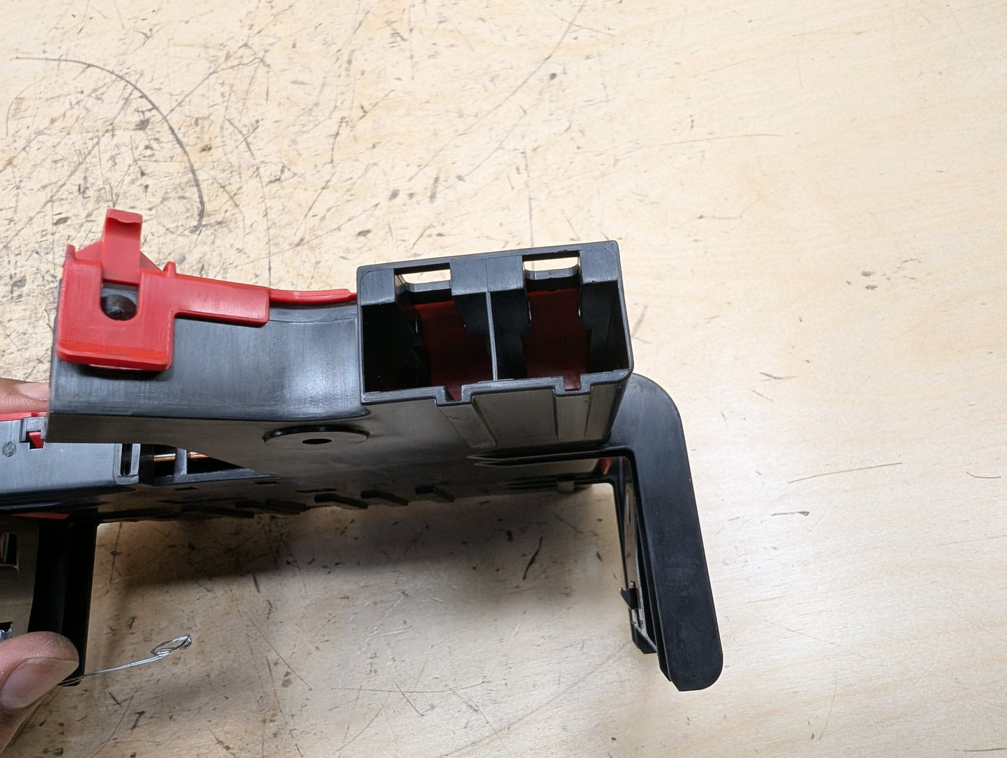 OEM BMW F02 F06 F10 F12 F13 G30 M5 M6 Battery Rear Power Distribution Fuse Box