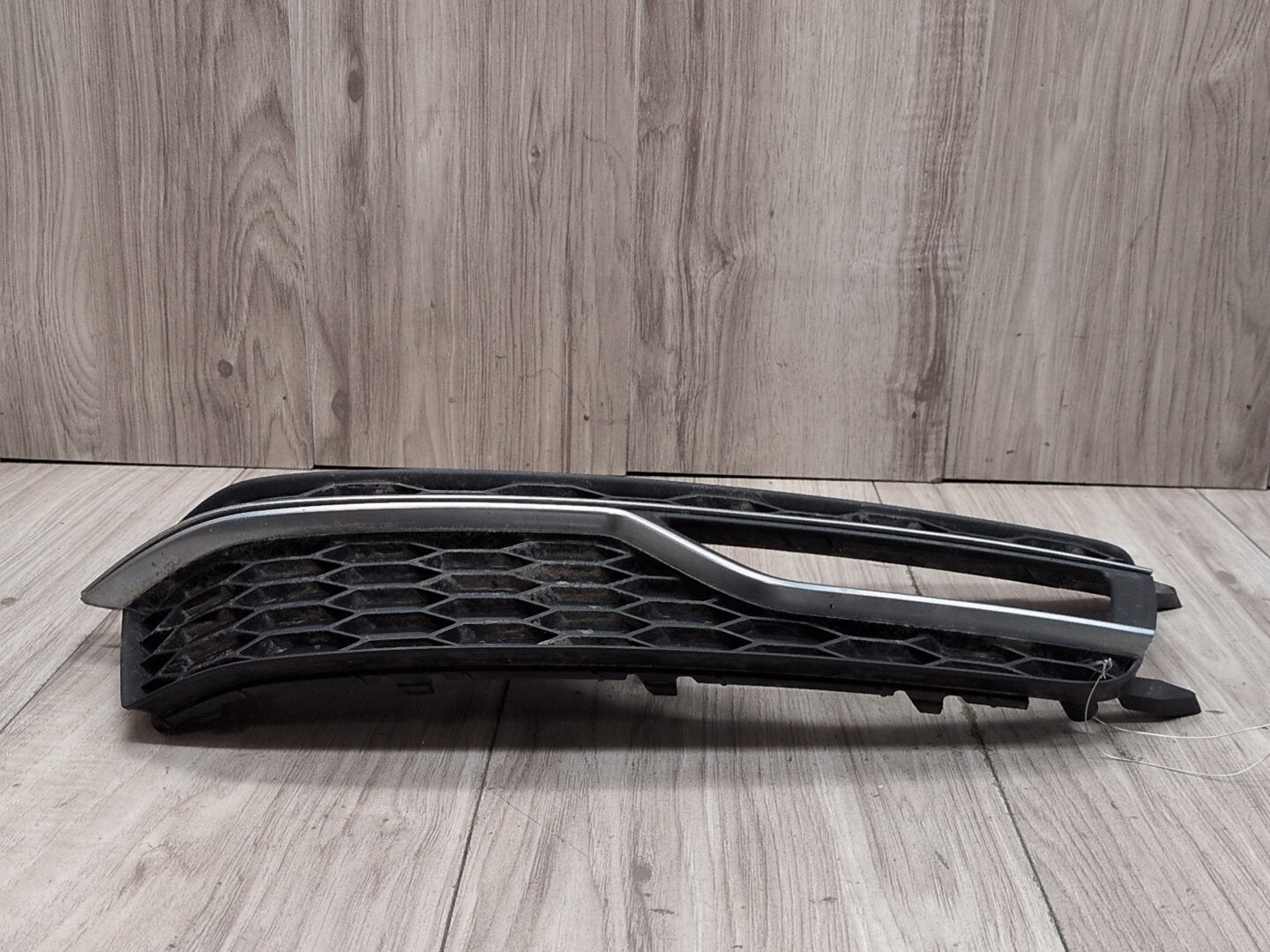 2013 - 2017 Audi S5 8T Front Right Passenger Bumper Cover Grille 8T0807682K CTUB