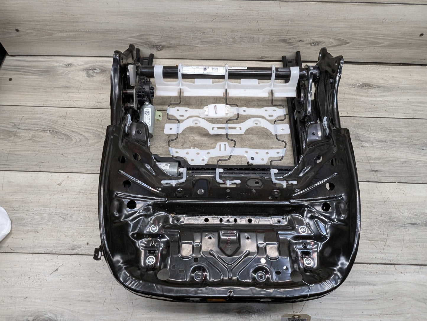 2018 - 2024 BMW X3 G01 Front Right Passenger Seat Lower Track Frame Assembly 7414610 B58B30O1
