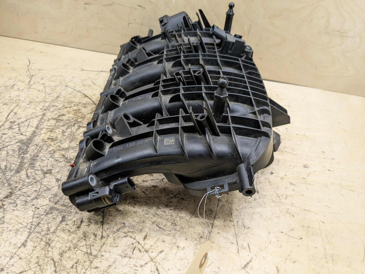 2012-2018 Audi C7 A6 CYNB Engine Motor Intake Manifold 06L133201T